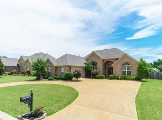 12 Hemingway Cv, Jackson, TN 38305