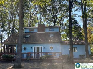 200 Woodland Dr, Nazareth, PA 18064