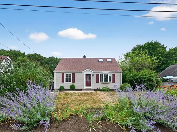 48 Nichols Rd, North Kingstown, RI 02852