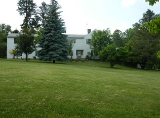 413 Hunters Rd, Mohnton, PA 19540