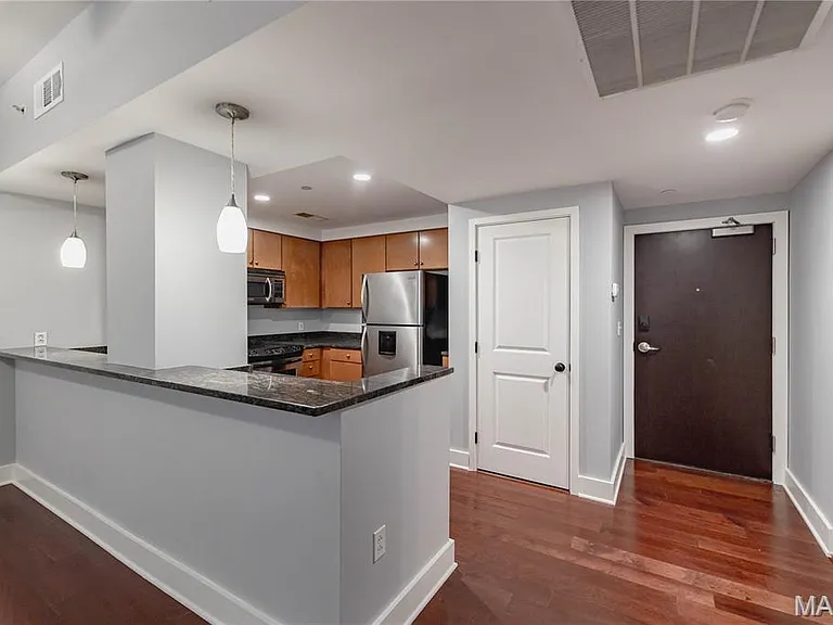 314 N Broadway Ave #1405 — Photo 10