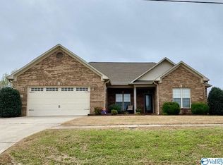 207 Bobo Rd, Hazel Green, AL 35750