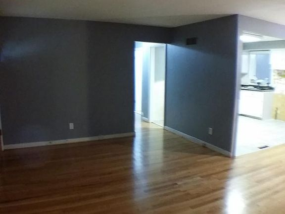 4th image of 700 Saint Patrice Ln