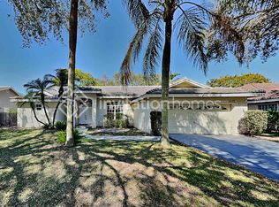 5831 NW 40th Ln, Pompano Beach, FL 33073