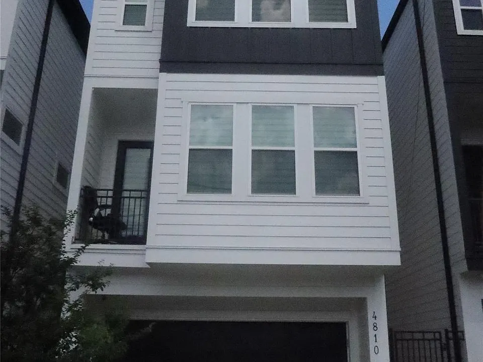 4810 Cochran St