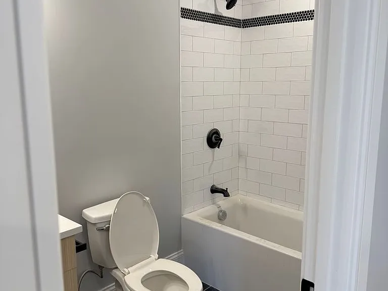 400 Market St #206 — Photo 11