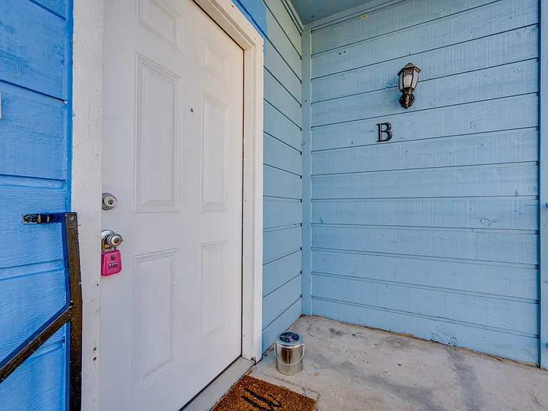5304 Indio Cv #B — Photo 24