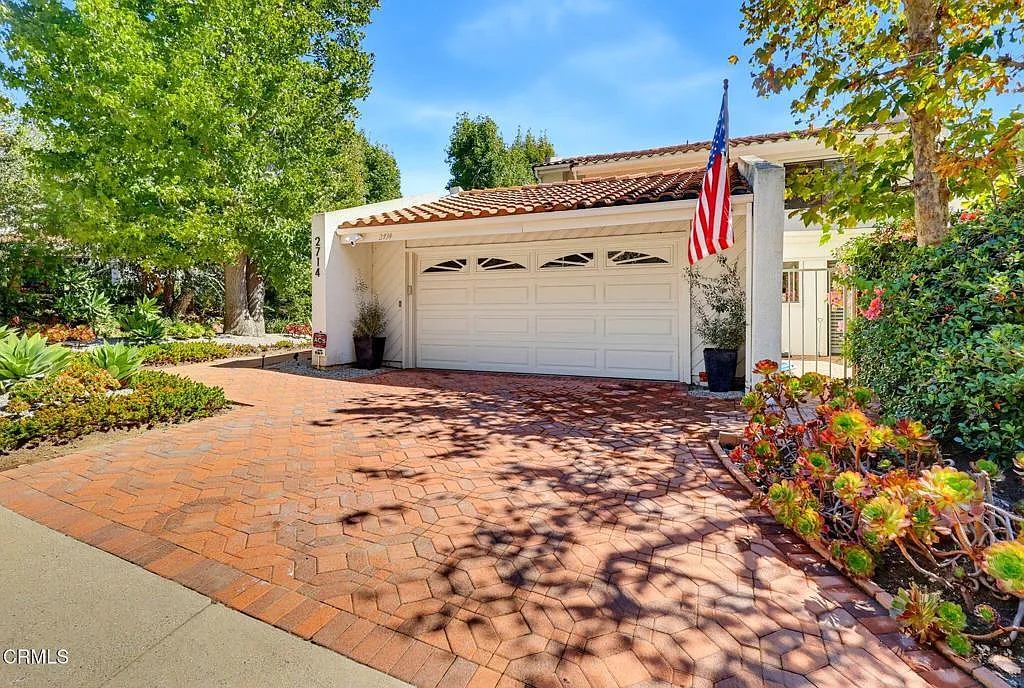 4 bed, 3.0 bath, 2769 sqft, $7,500 — Photo 2