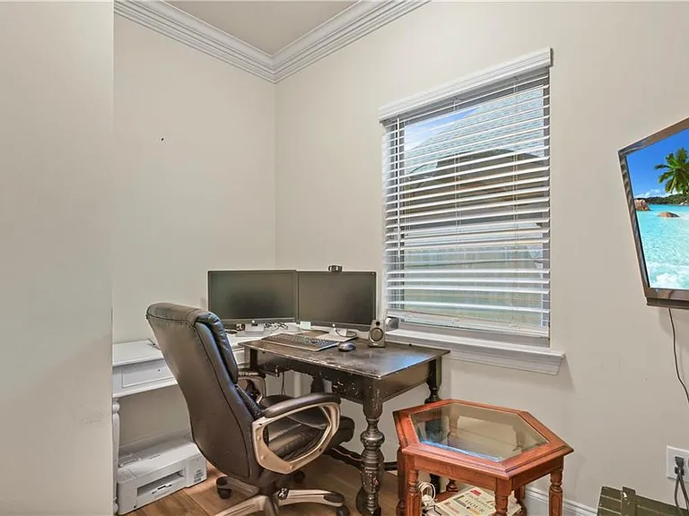 6020 Canary Dr — Photo 15