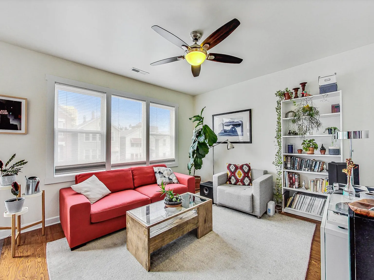 2 bed, 899 sqft, $3,000 — Photo 4