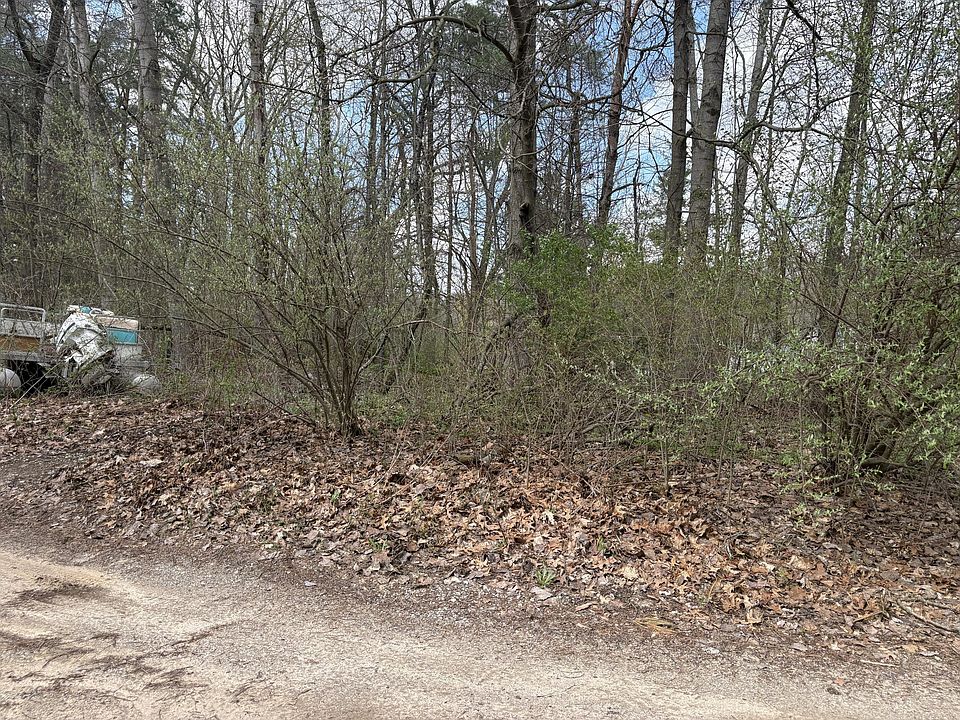 2nd image of 8113 Poplar Ln