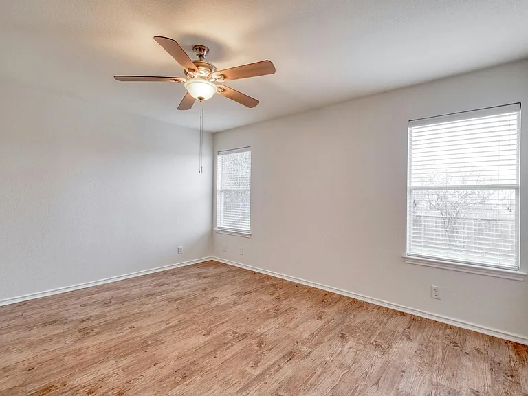 104 Pinnacle Dr — Photo 15