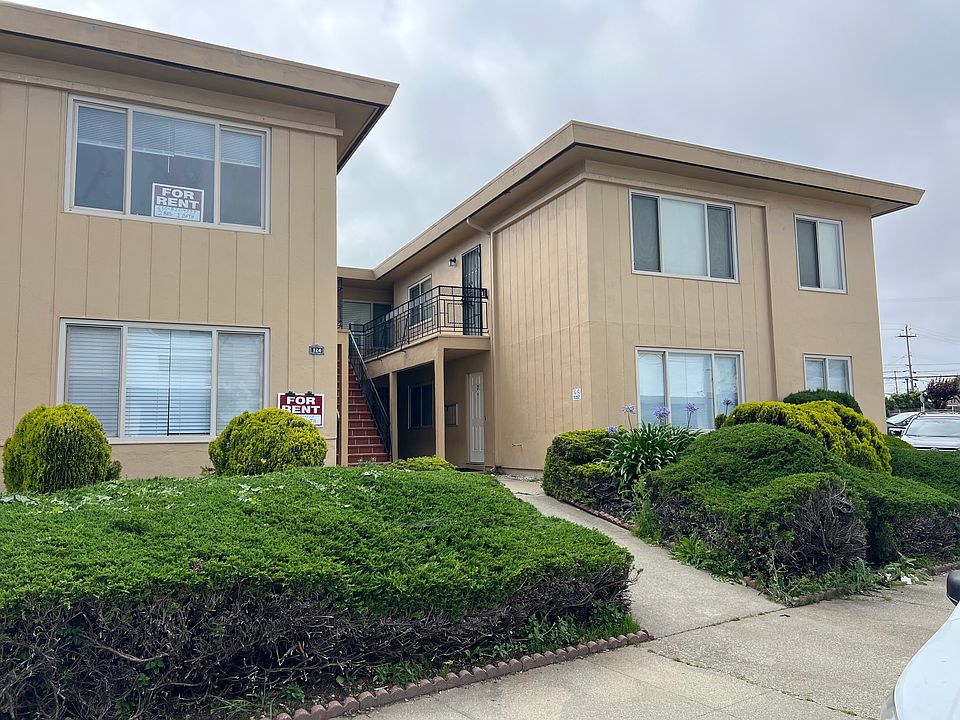 1st image of 124 Southwood Ctr #2