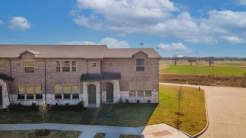 3201 Solana Cir Photo 1