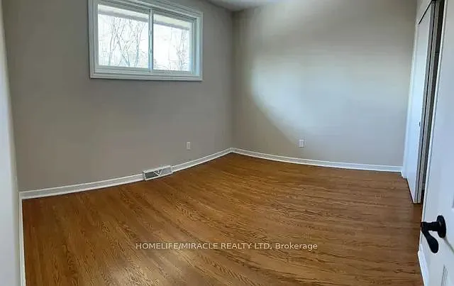 78 Regent Dr — Photo 9