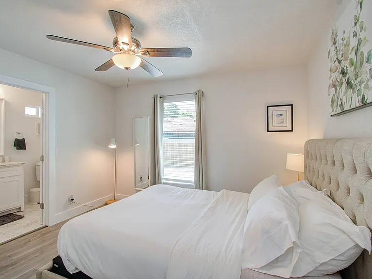 304 Eastwood St #A — Photo 5