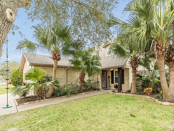 3rd image of 30 Back Bay Cir