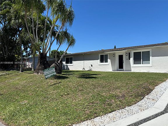 3rd image of 16321 SW 294th St