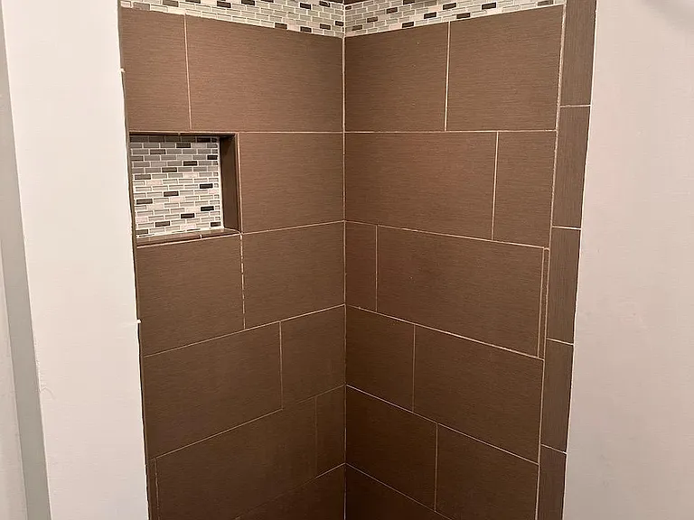 Primary Shower -- Dual Shower Heads