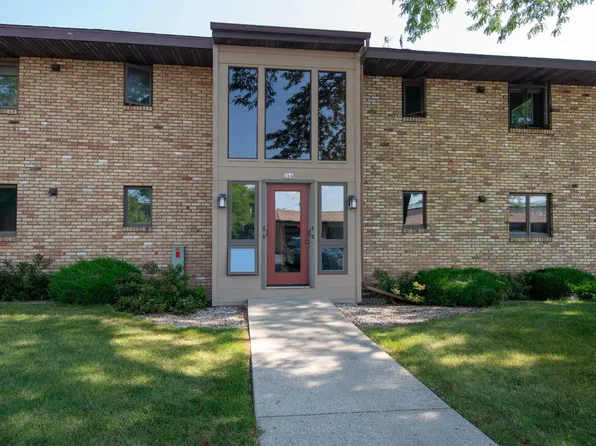264 N Campbell Rd APT A, Oshkosh, WI 54902
