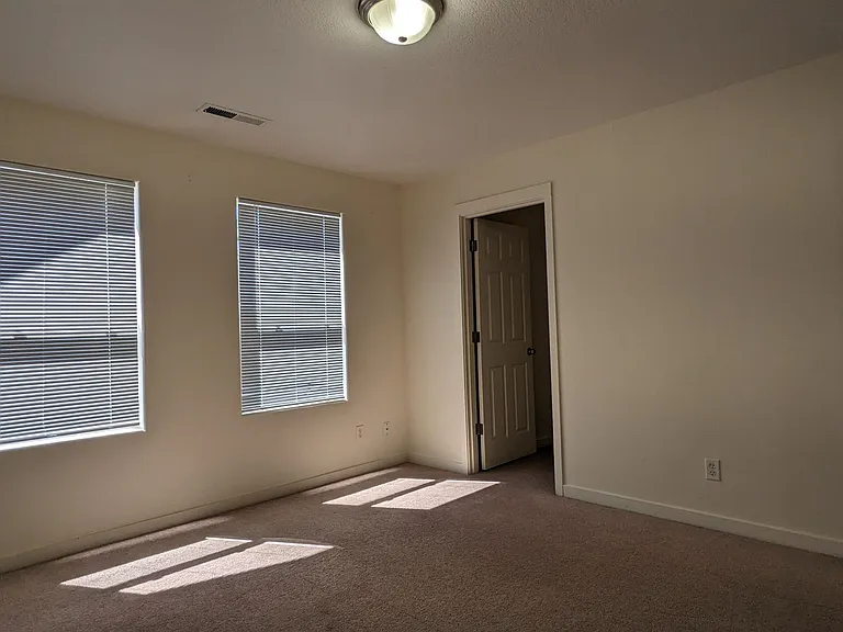 Halsey East Townhomes — Photo 89