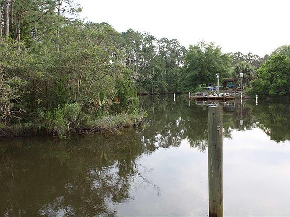 4th image of 2742 Terry Cove Dr