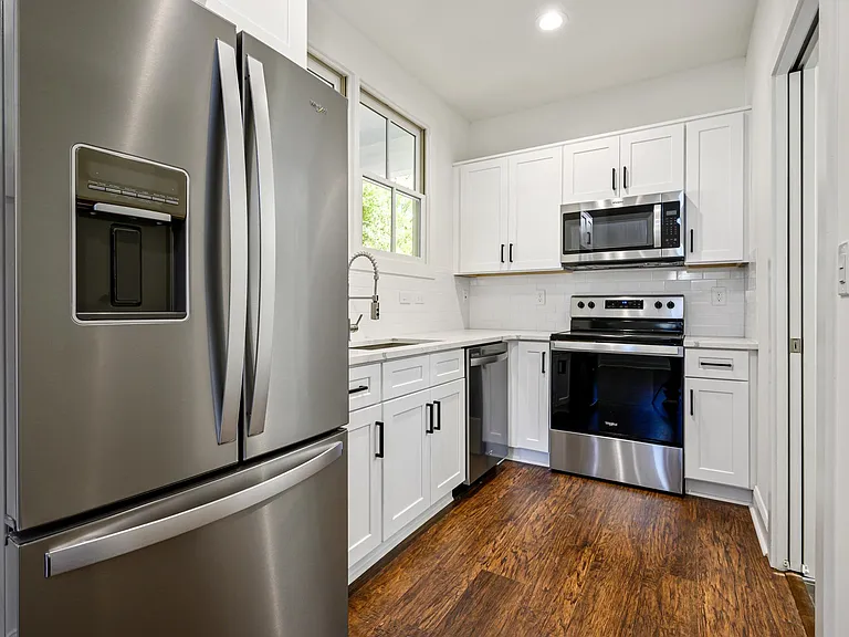 1102 Montreat Ave SW — Photo 9