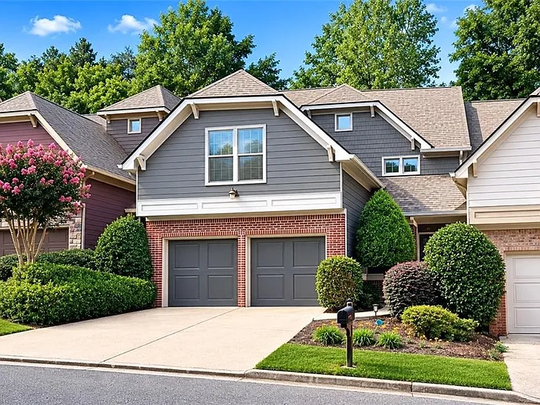 2540 Village Creek Lndg SE — Photo 2