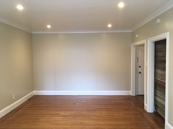 3rd image of 1925 Leavenworth St APT 3