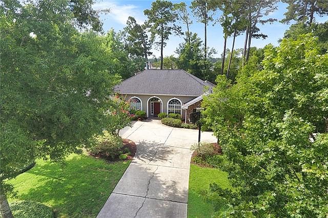 1st image of 246 Chestnut Oak Dr