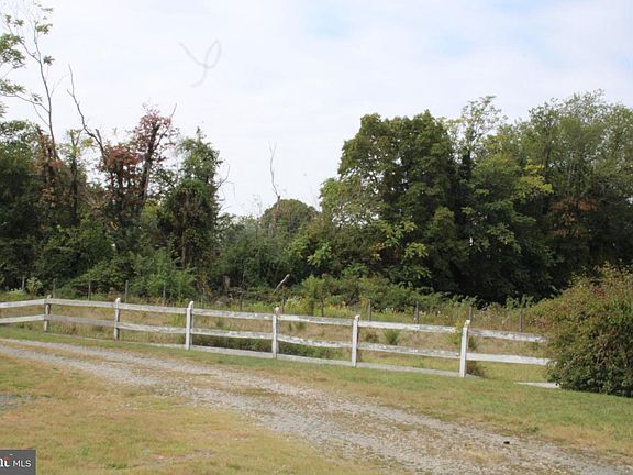 4th image of 1501-1521 Chews Landing Rd