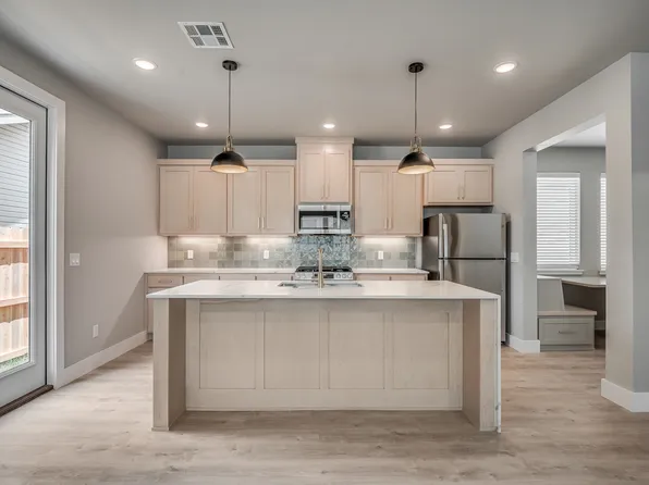 11 N Walnut St, Edmond, OK 73003