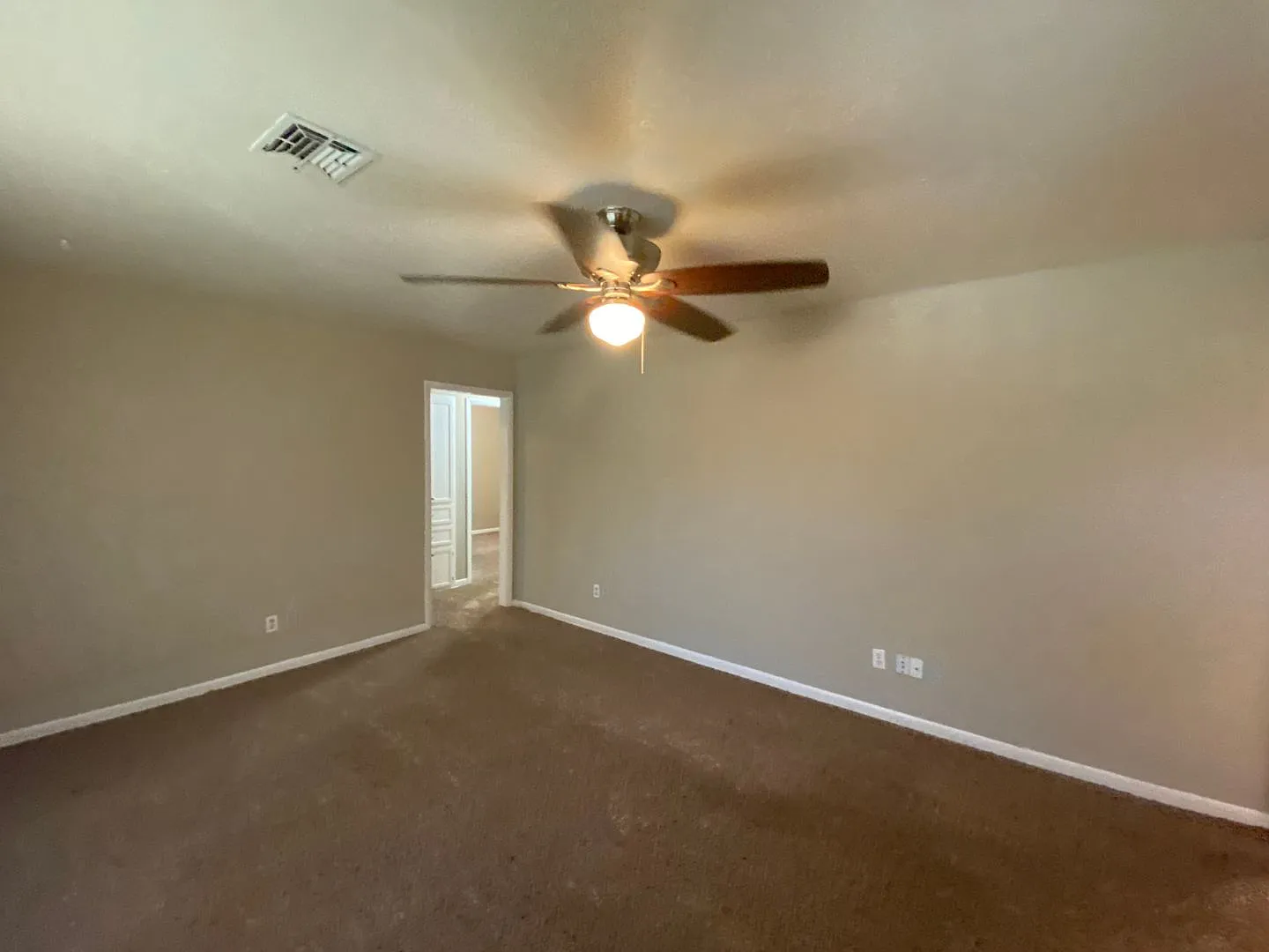 4 Bedroom 2 Bath Home in Midwest City — Photo 4