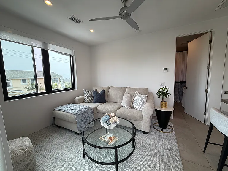2490 Oxford Ave #1 — Photo 5