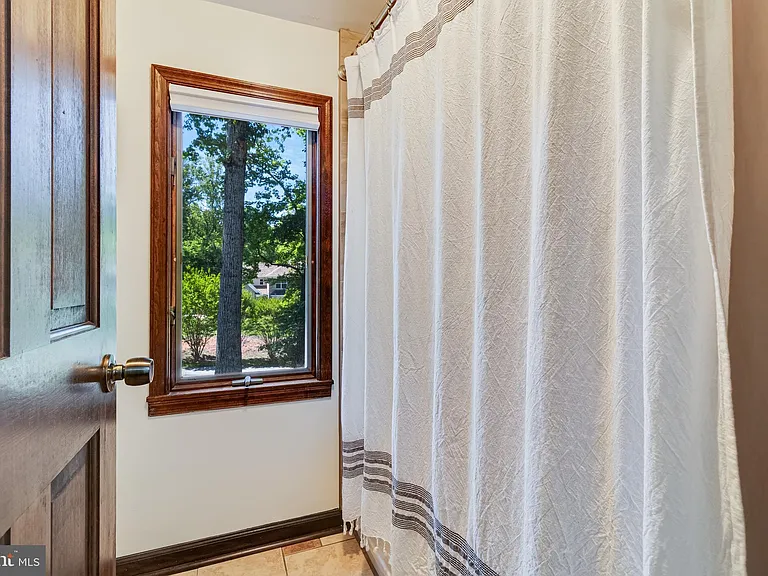 8150 Plowden Dr — Photo 51