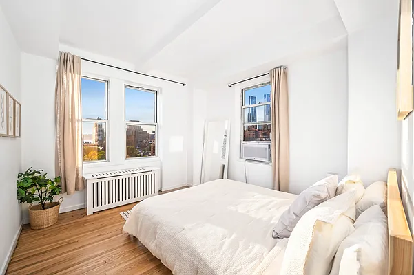 Sold by Compass | media 4