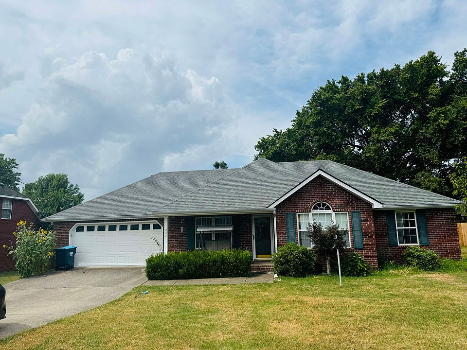 1st image of 222 Valley Ct
