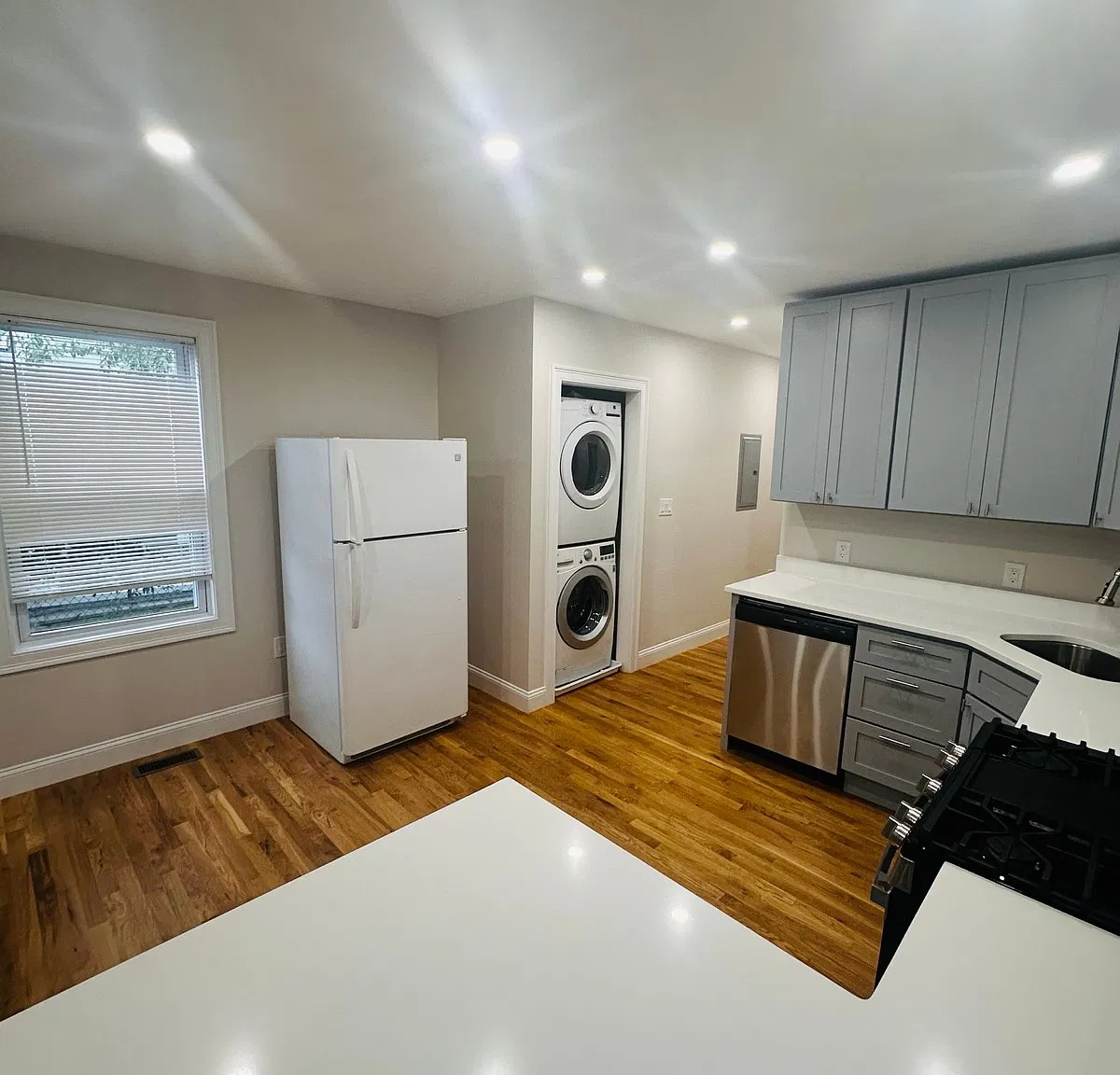 122 Buttonwood Street Apartments — Photo 3
