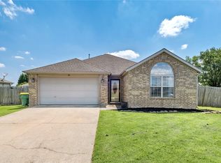 331 Poplar Rd, Centerton, AR 72719