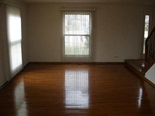 2nd image of 4020 Lindenwood Ln