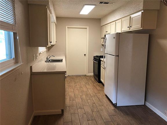 2nd image of 12107 Mill Holw