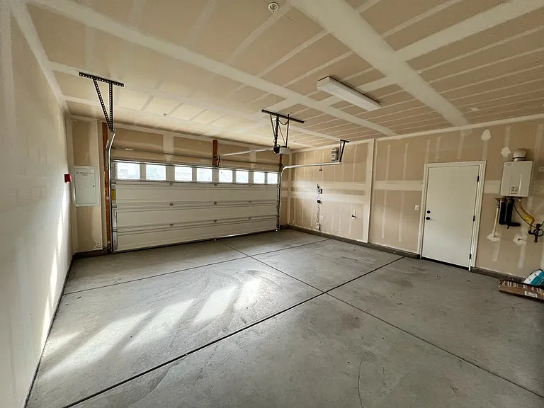 1335 Orchid Ct — Photo 26
