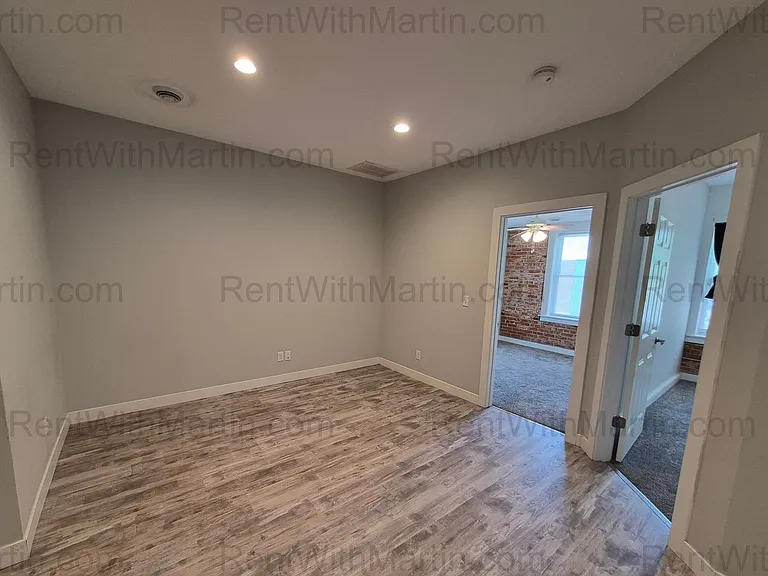 18 S Frederick Ave — Photo 3
