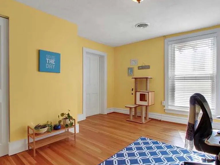77 E Main St — Photo 19