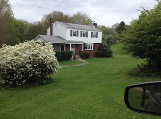 681 Sandy Hill Rd, Valencia, PA 16059