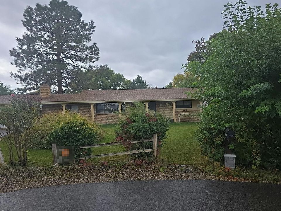 1st image of 2245 Lamplight Ct