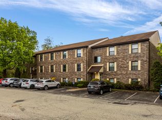 7501 Penn Bridge Ct, Pittsburgh, PA 15221