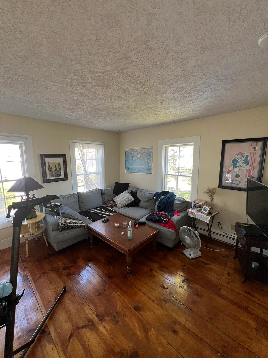 Building Photo - 15B Mayhew St #2