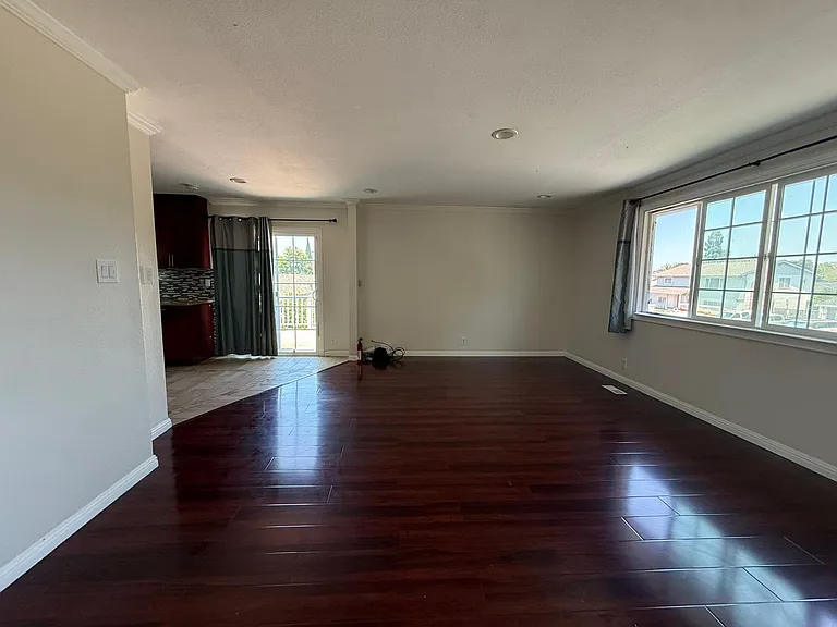 Monterey Way — Photo 3