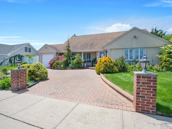 43 Carousel Lane, Lido Beach, NY 11561